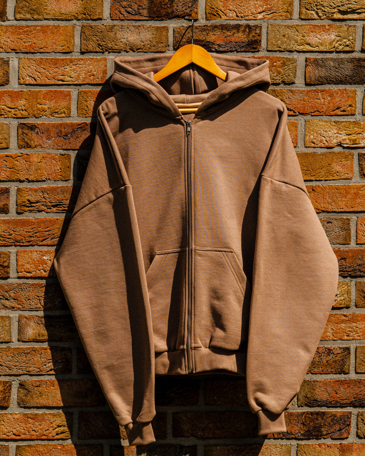 ZIP HOODIE SOFT MOCHA